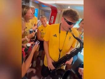 Am Montag stand die Rückreise der deutschen Olympioniken von Paris nach Köln an. Dank Saxophonist Andre Schnura wurde die Zugfahrt durchgefeiert. 