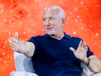 Steigt Jeff Bezos bei Liverpool ein?