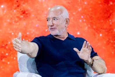 Steigt Jeff Bezos bei Liverpool ein?