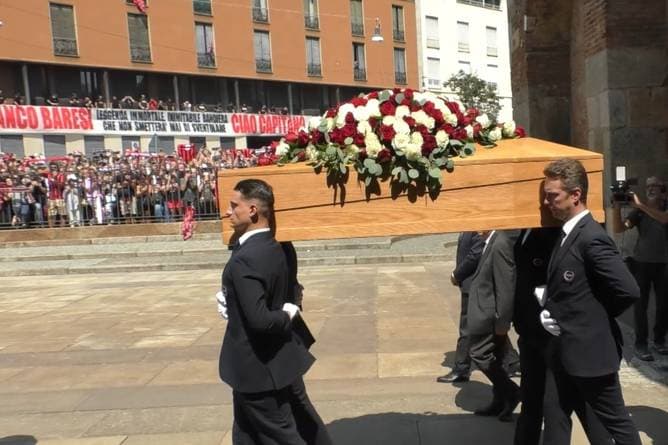 Emotionaler Abschied! Tausende Fans trauern um Milan-Legende