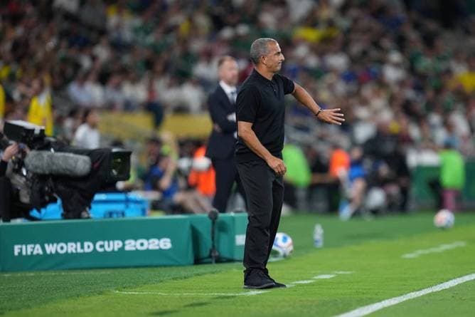 Entlassen? Doch nicht? Wirbel um WM-Coach