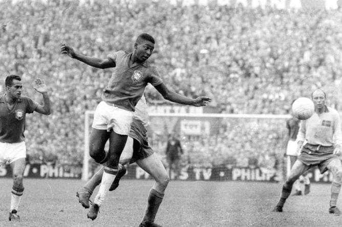 Pelé-Trikot bringt Millionen ein