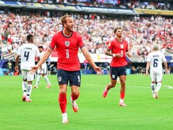 Harry Kane überflügelt Gary Lineker und ist nun der erfolgreichste Angreifer der englischen WM-Historie. Bei seinem Tor gegen Panama fällt ein kurioses Detail auf.