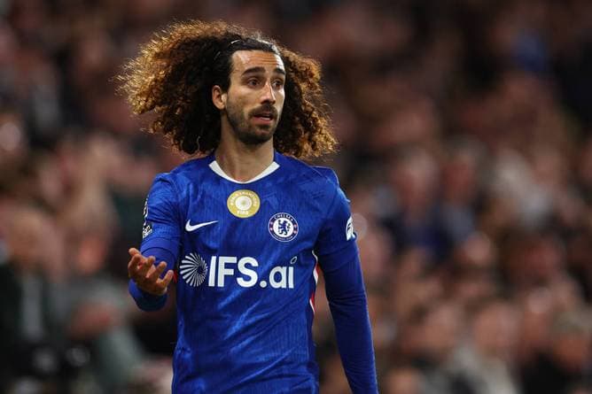 Gräfe schimpft: "Schon wieder Cucurella!"