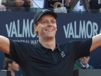 Jannik Sinner schraubt weiter an seinem eigenen Denkmal. Der Masters-Titel in Rom ist in mehreren Aspekten historisch. Der Südtiroler triumphierte nicht nur beim sechsten Masters-Turnier in Folge, sondern komplettierte seine persönliche Titelsammlung bei den Top-Turnieren. 