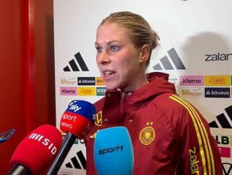 Marie-Louise Eta wurde zur Cheftrainerin der Männermannschaft von Union Berlin befördert. Die deutschen Nationalspielerinnen Rebecca Knaak und Elisa Senß freuen sich über diesen Schritt.