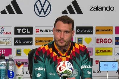 Verrät ein DFB-Star hier seinen Bankplatz?