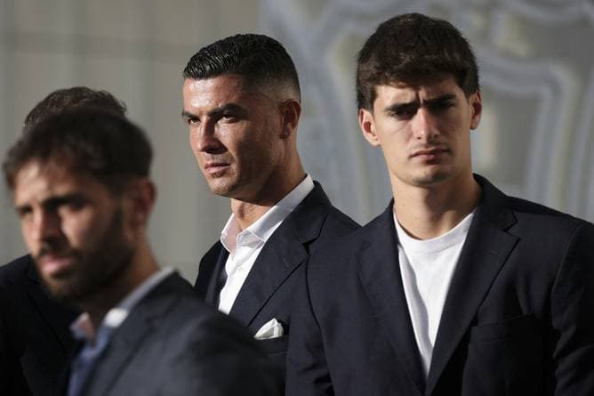 Portugal gedenkt verstorbenem Jota