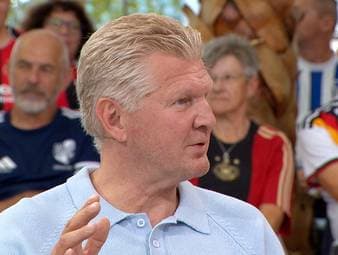 Harry Kane bleibt beim 5:1-Sieg des FC Bayern ohne Tor - seine Qualitäten sind trotzdem unbestritten. SPORT1-Experte Stefan Effenberg prognostiziert dem Engländer im FIROCKX Doppelpass erneut eine hohe Trefferquote.