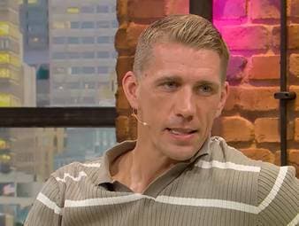 Im "Breakfast Club" von Magenta blickt Ex-Nationalspieler Nils Petersen auf das Sechzehntelfinale gegen Paraguay und äußert sich kritisch zur aktuellen Form der deutschen Mannschaft.