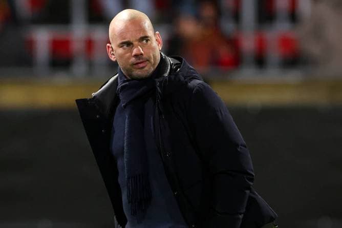 "UEFA muss eingreifen“: Sneijder attackiert Arsenal