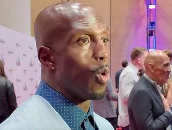 Der ehemalige NFL-Spieler der New England Patriots, Devin McCourty, attackiert die Hall of Fame für die vorerst verwehrte Aufnahme von Bill Belichick.