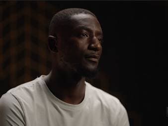 Serhou Guirassy gibt einen offenen Einblick über sein Verhältnis zu BVB-Trainer Niko Kovac und warum das jedoch zum Wohle aller ist. Zudem blickt der Stürmer auf den guten Saisonstart des BVB, die ungewohnte Situation mit dem FC Bayern und wie der BVB das zu seinem Vorteil nutzen muss.
