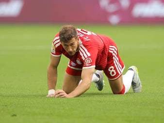 Warum Goretzka in der Kabine blieb