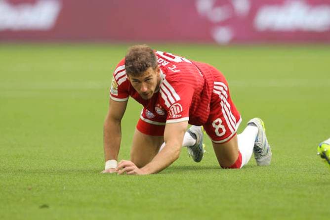 Warum Goretzka in der Kabine blieb