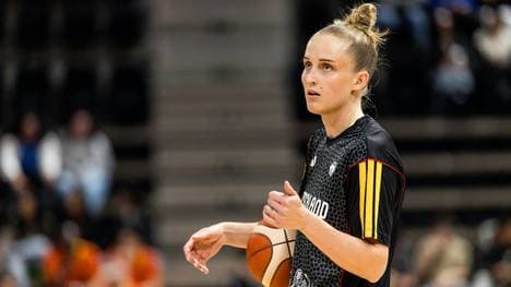 Auch Leonie Fiebich wartet auf die Gegnerinnen