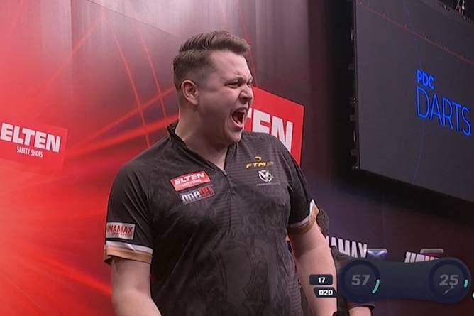 Deutsches Darts-Talent sorgt für Paukenschlag