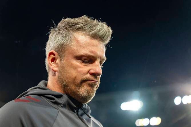 Kwasniok mit Rundumschlag