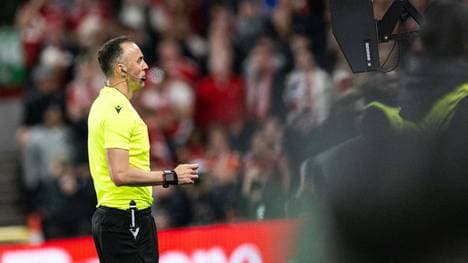 João Pinheiro leitet die Partie zwischen Bayern und PSG
