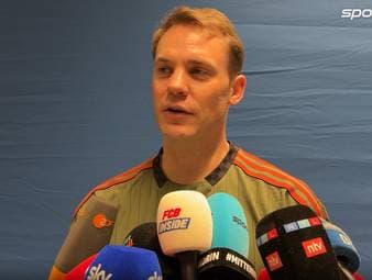 Ist Manuel Neuer in dieser Verfassung unverzichtbar für die Nationalmannschaft? Ein Teamkollege hat eine klare Meinung. Auch Neuer selbst äußert sich zum Thema.