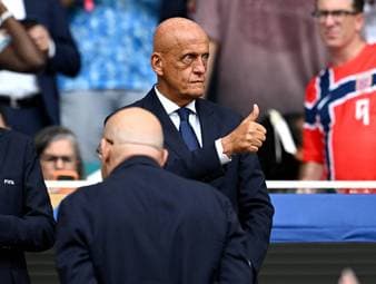 Auf Deschamps' Frage hat der Schiri-Chef eine klare Antwort