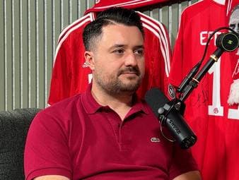 Bayerns Sportvorstand Max Eberl und Sportdirektor Christop Freund leisten gute Arbeit beim Rekordmeister. Aber braucht es in Zukunft weiterhin beide Positionen, oder lässt sich das Aufgabengebiet der Bayern-Bosse zusammenschließen? 