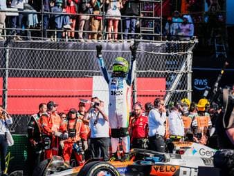 Lando Norris holt sich souverän den Sieg beim Großen Preis von Mexiko und überholt damit seinem McLaren-Teamkollegen Oscar Piastri. Auch Max Verstappen darf weiter vom WM-Titel träumen. 