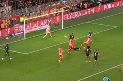 Aufreger am Fließband bei Bayerns Pokalschlacht