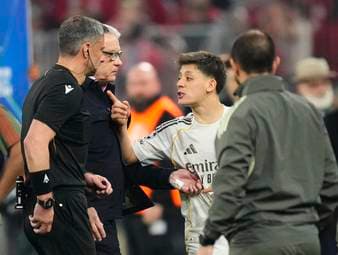 Nach Abpfiff brennen ihm die Sicherungen durch!