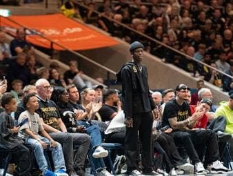 Braunschweig bleibt Bundesligist