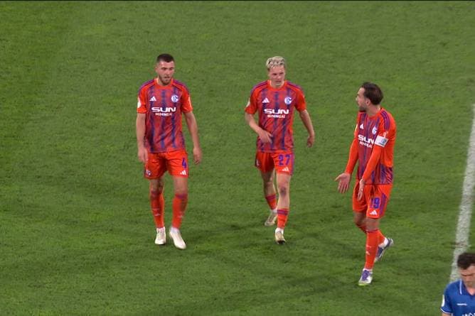 Schalkes Höhenflug endet mit krachender Pokal-Klatsche