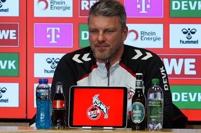 "Schnabel halten, Arschbacken zusammenkneifen!"