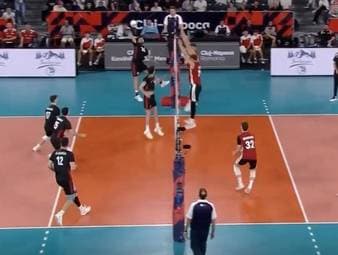Deutschland gelingt bei der Volleyball-EM ein Auftaktsieg gegen die Türkei. Das DVV-Team fängt den Ausfall seines Starangreifers auf.
