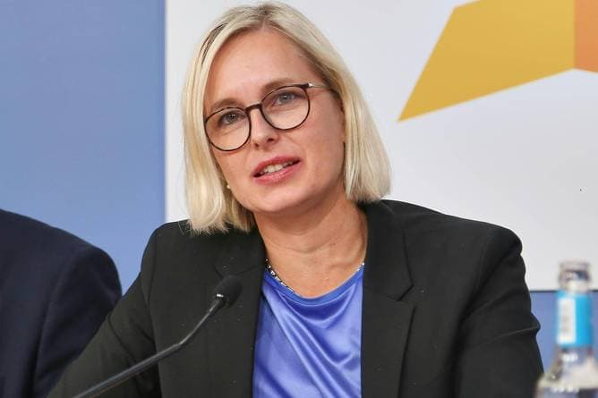 Sportministerin weist Athleten-Kritik zurück