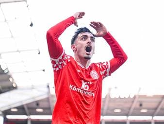 Pikant, dass ausgerechnet er Frankfurt ärgert