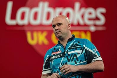 Ehe-Aus! Darts-Star gibt Trennung bekannt