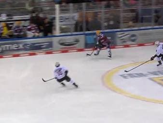 Bremerhaven nutzt den Heimvorteil und geht in Führung. Nürnberg bleibt im Auftaktspiel ohne Treffer, Mannheim würde im Viertelfinale warten.