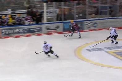 Traumpass! Bremerhaven erspielt sich Matchpuck