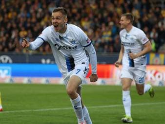 Paderborn springt auf Platz eins