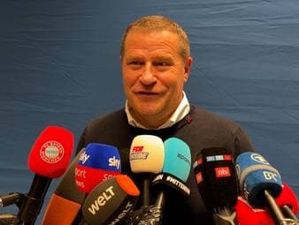 Mit 2:1 erarbeitet sich der FC Bayern eine gute Ausgangslage gegen Real Madrid. Sportvorstand Max Eberl ist entsprechend gut gelaunt. Doch bei den Münchnern ist man sich trotzdem dem Ernst der Lage bewusst.