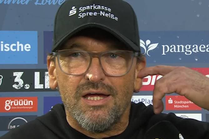 So reagiert Cottbus-Trainer Wollitz auf den Rassismus-Eklat