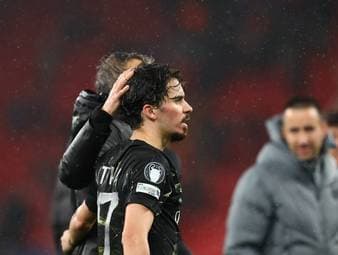 Paris St. Germain sorgt sich im Endspurt der Saison um den am Wochenende verletzt ausgewechselten Vitinha. Nun haben die Franzosen eine erste Diagnose veröffentlicht.