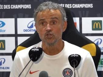Nach der überraschenden Niederlage gegen RC Lens hält sich Luis Enrique bis zum Ende des Transferfensters mit Aussagen zu den Transfers von Paris Saint-Germain zurück. Der Blick des spanischen Cheftrainers richtet sich ausschließlich auf das Sportliche.