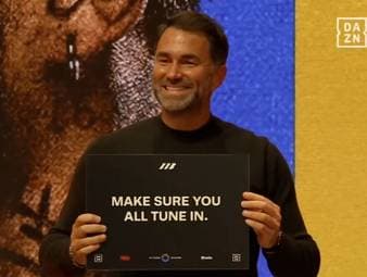 Bei der Pressekonferenz für den Kampf zwischen Conor Benn und Chris Eubank Jr. gibt Star-Promoter Eddie Hearn ein besonders skurriles Bild ab.