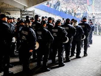 Fan-Schlägerei vor Bundesliga-Spielen
