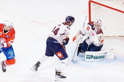 Zweimal 3:0, zweimal verloren: Drama-Aus für Eisbären