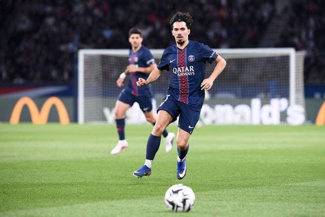 Er kann kaum auftreten: Sorgen um PSG-Superstar