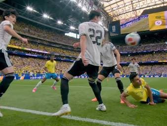 Brasilien steht nach einem 2:1 gegen Japan im Achtelfinale der WM 2026. Dabei ließen die Südamerikaner gleich mehrere Großchancen liegen. 