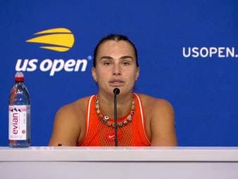 Nach dem verlorenen US-Open-Finale gegen Elena Rybakina lässt Aryna Sabalenka ihrem Frust freien Lauf. Nach ihrem emotionalen Wutausbruch erklärt die Titelverteidigerin, was in diesem Moment in ihr vorging.