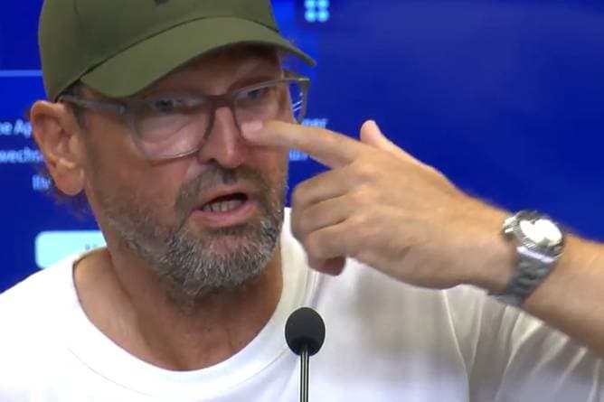 Wollitz hält Scherbengericht über sein Team ab